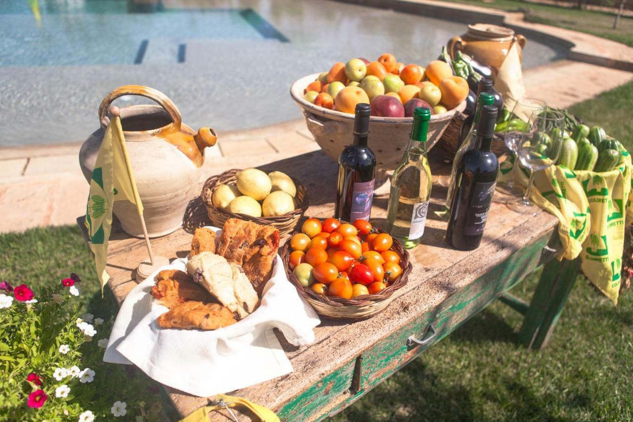 Agriturismo Li Calizzi Arte E Natura Novoli Luaran gambar